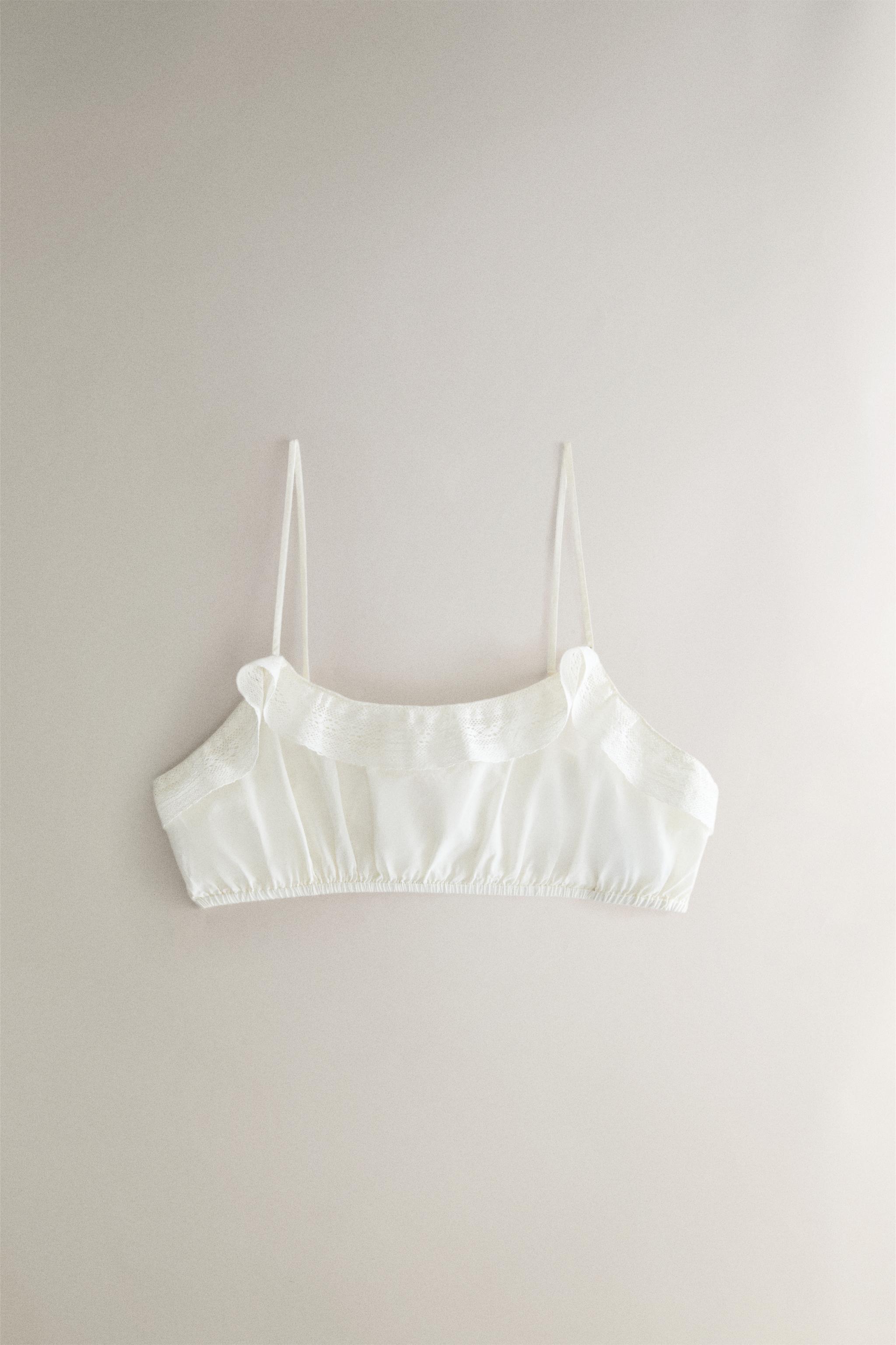 LACE RUFFLE CROP TOP