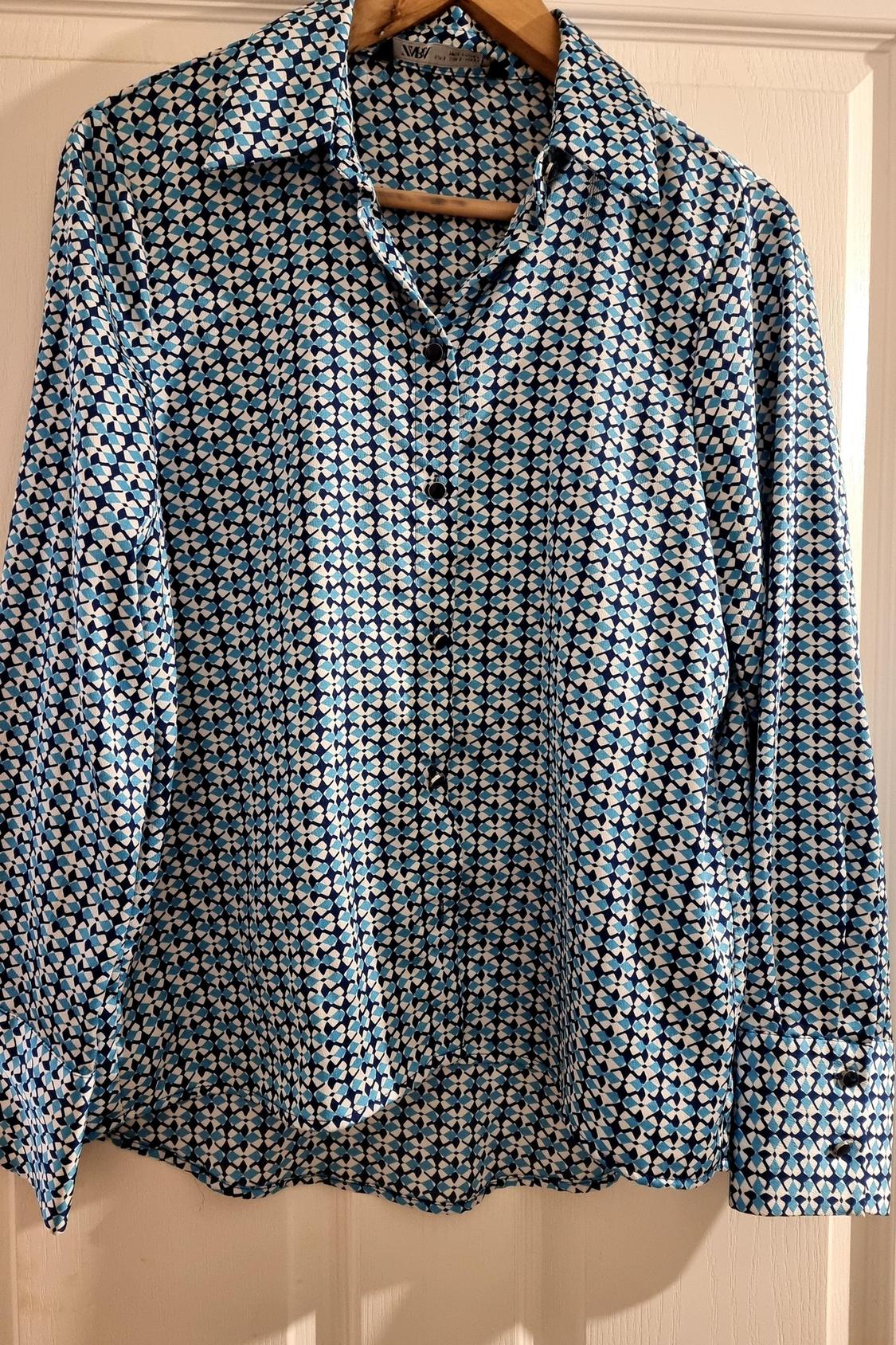 GEOMETRIC PRINT SHIRT