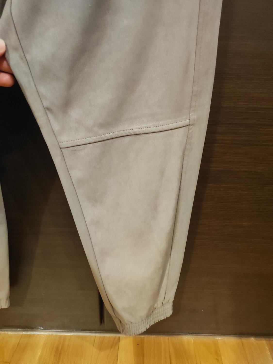 THE JOGGING TROUSERS - Image 2