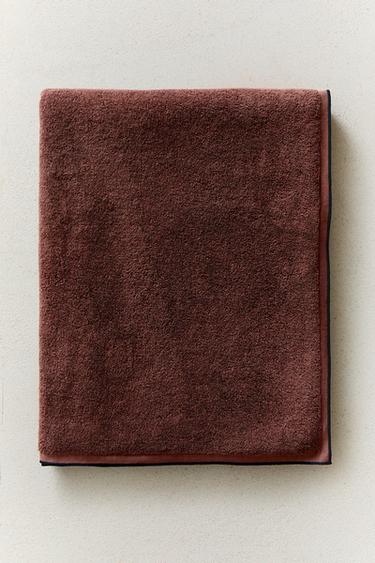 OVERLOCK COTTON BATH TOWEL - dark russet by Zara