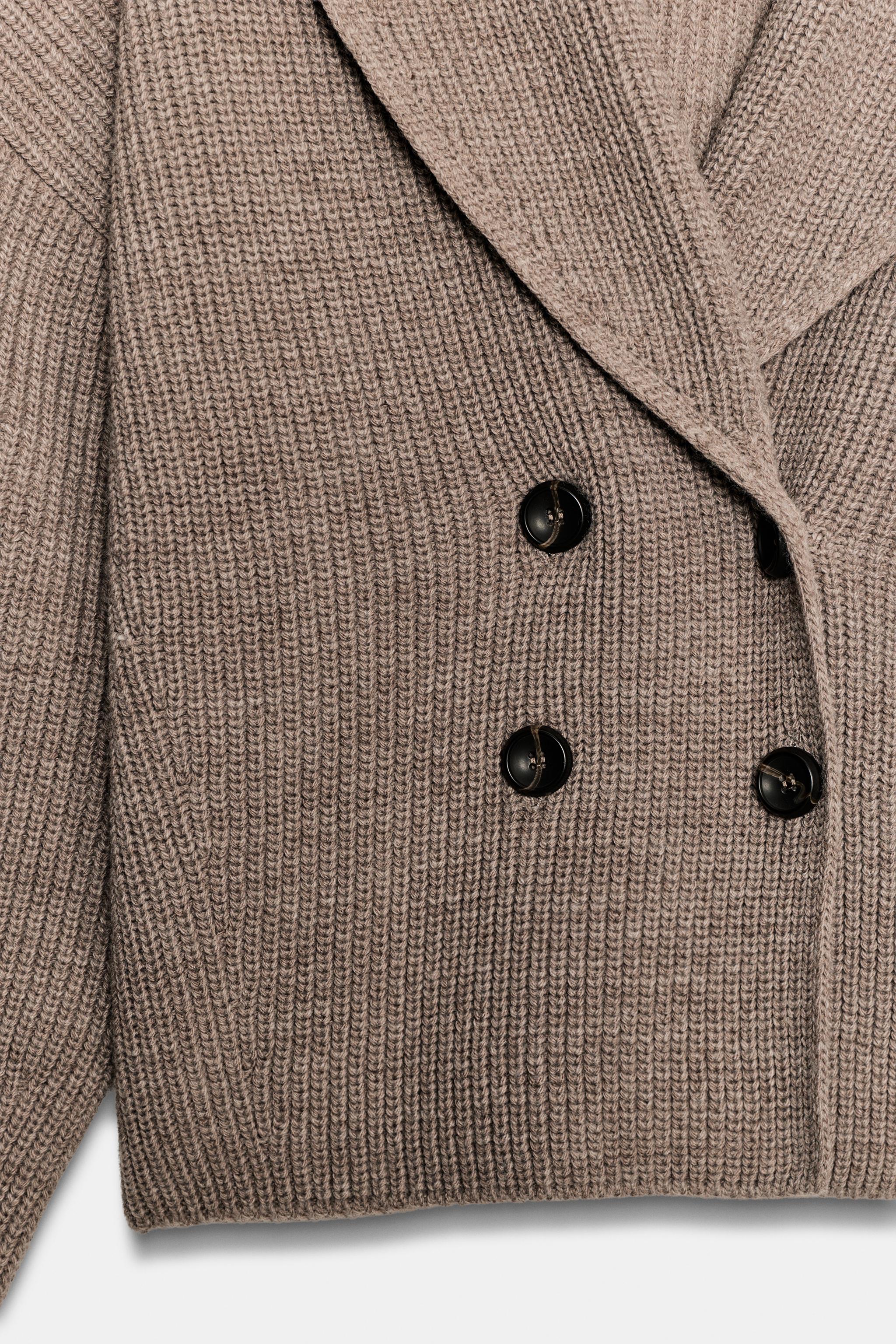 DOUBLE-BREASTED KNIT JACKET