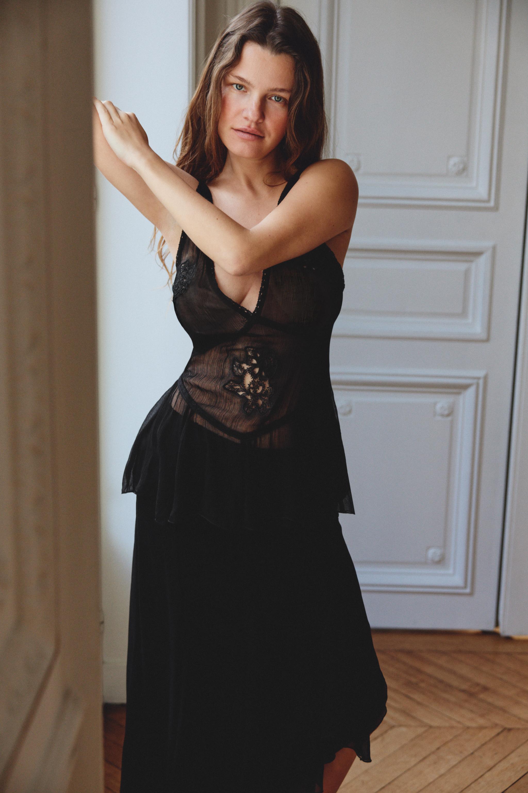 EMBROIDERED ASYMMETRIC CHIFFON SKIRT