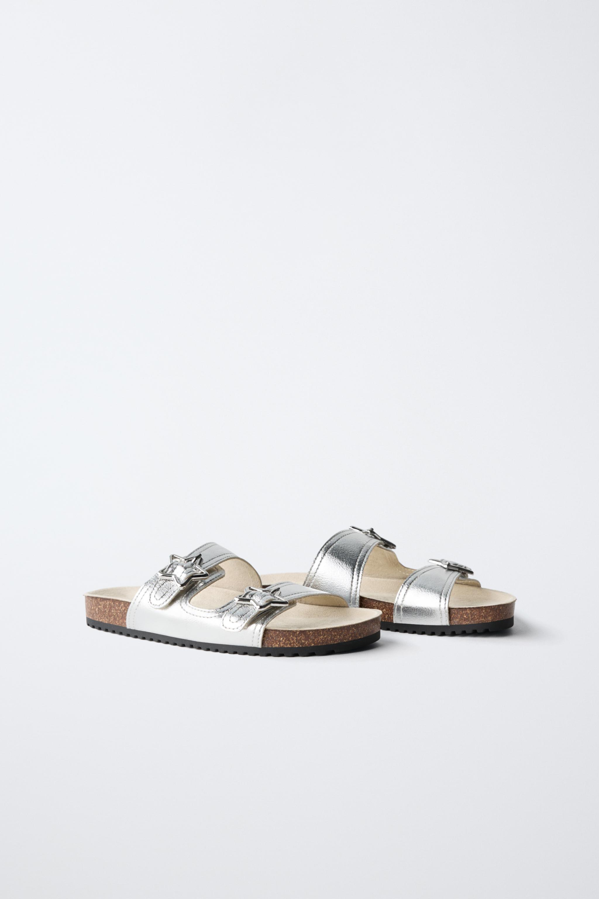 METALLIC BUCKLE SANDALS — Silver