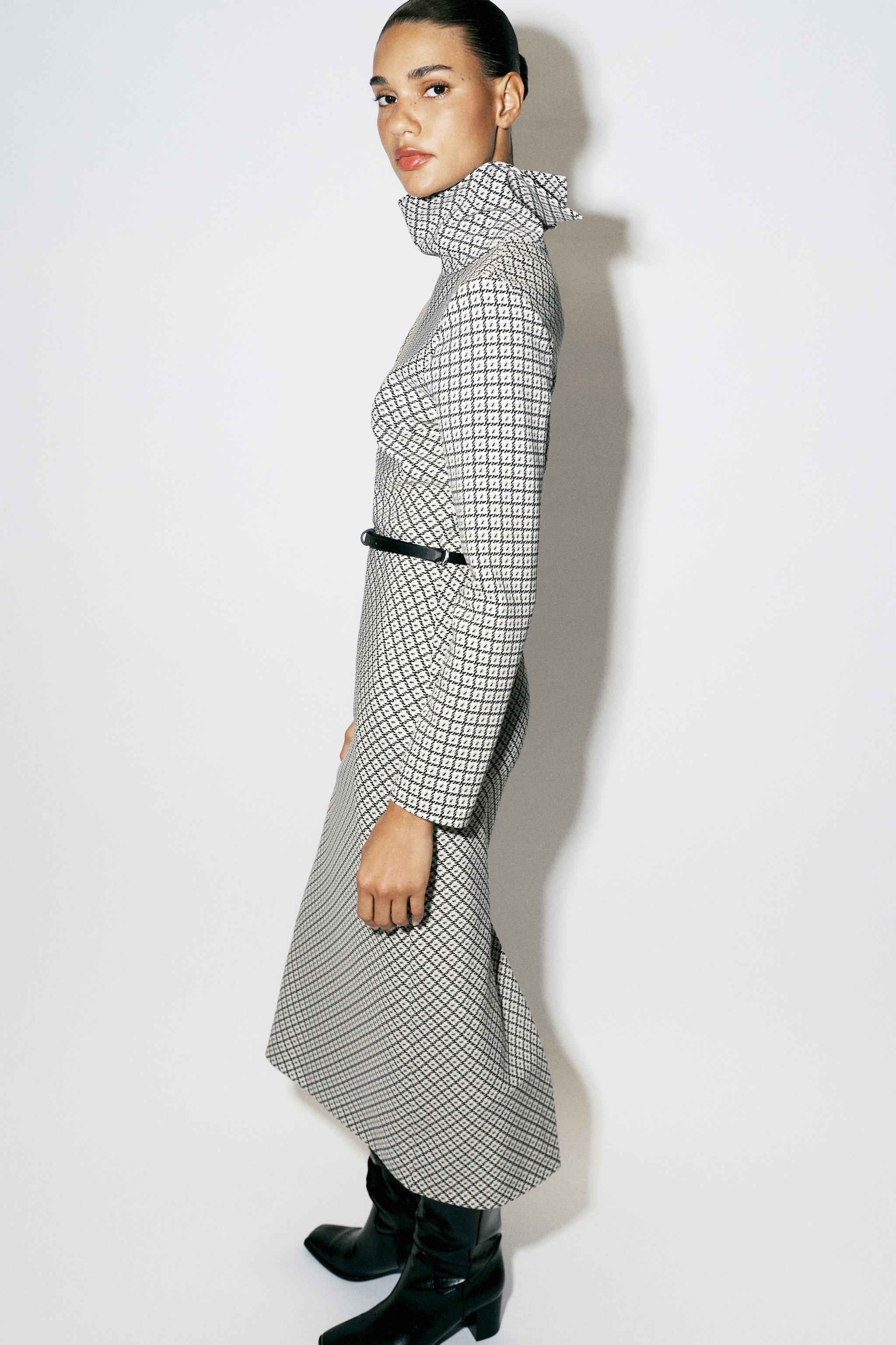 PRINTED BELTED MAXI DRESS
