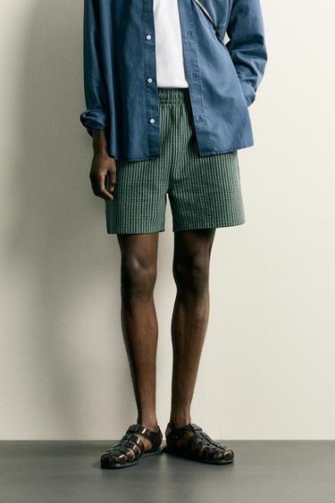 COMFORT SEERSUCKER REGULAR FIT BERMUDA SHORTS - Green by Zara