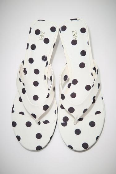 SANDALIA TACÓN CUÑA TOPOS - blanco de Zara