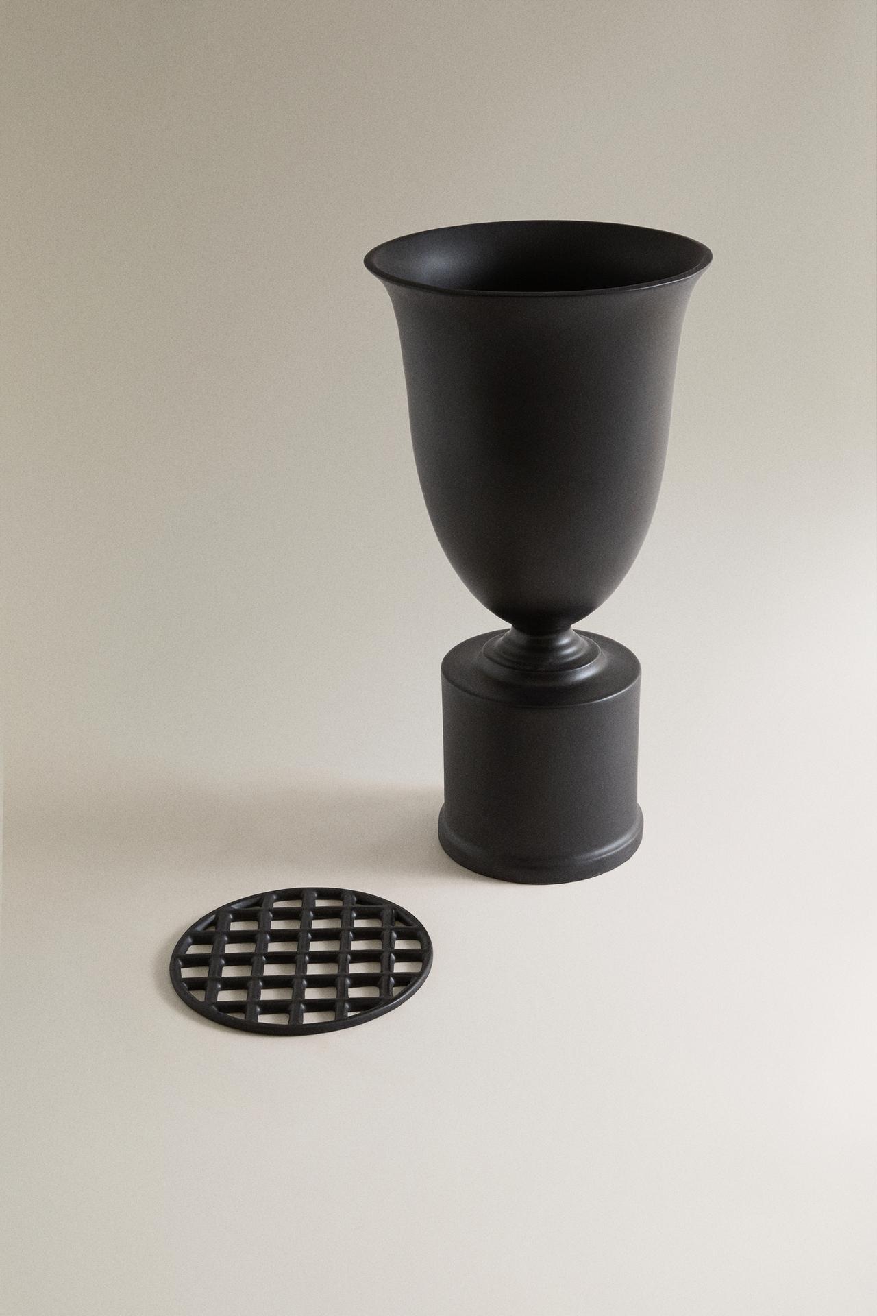 STONEWARE PEDESTAL VASE | STUDIO MARY LENNOX — Black