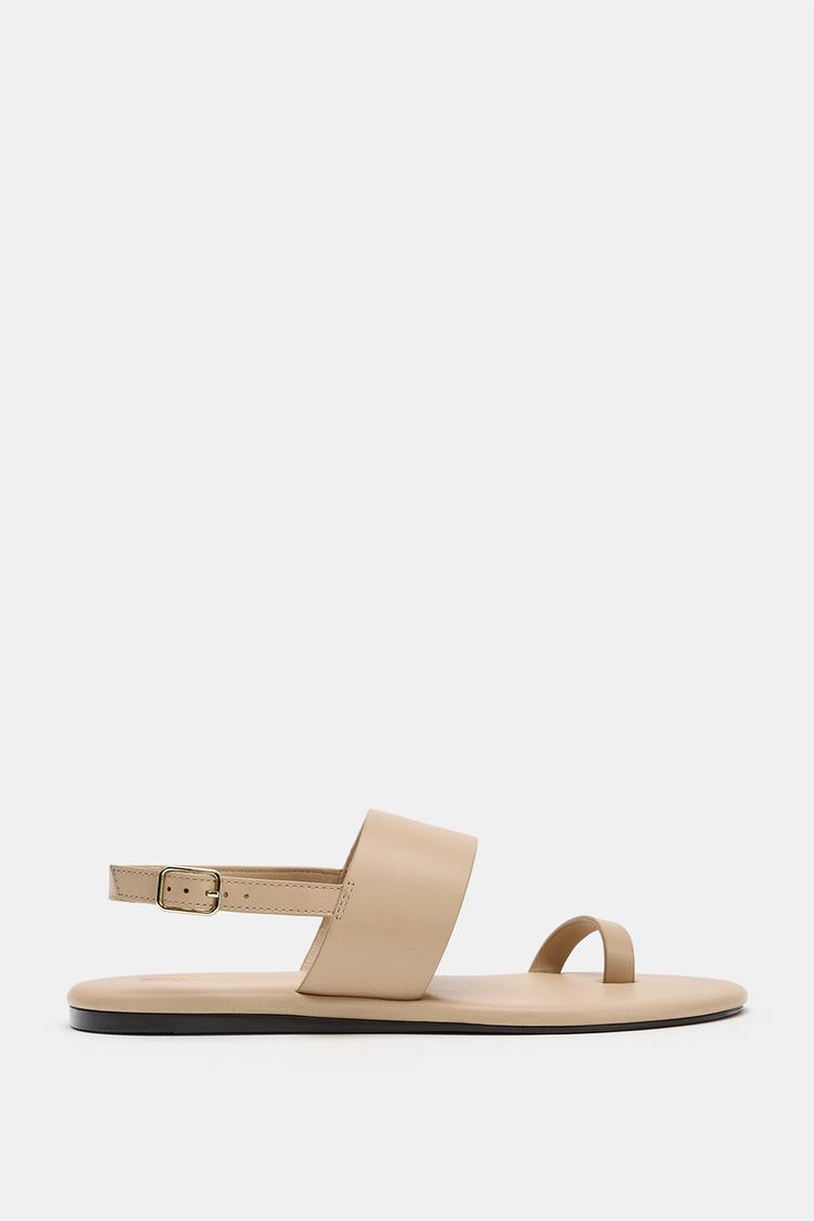 Sandalias planas de cuero 2