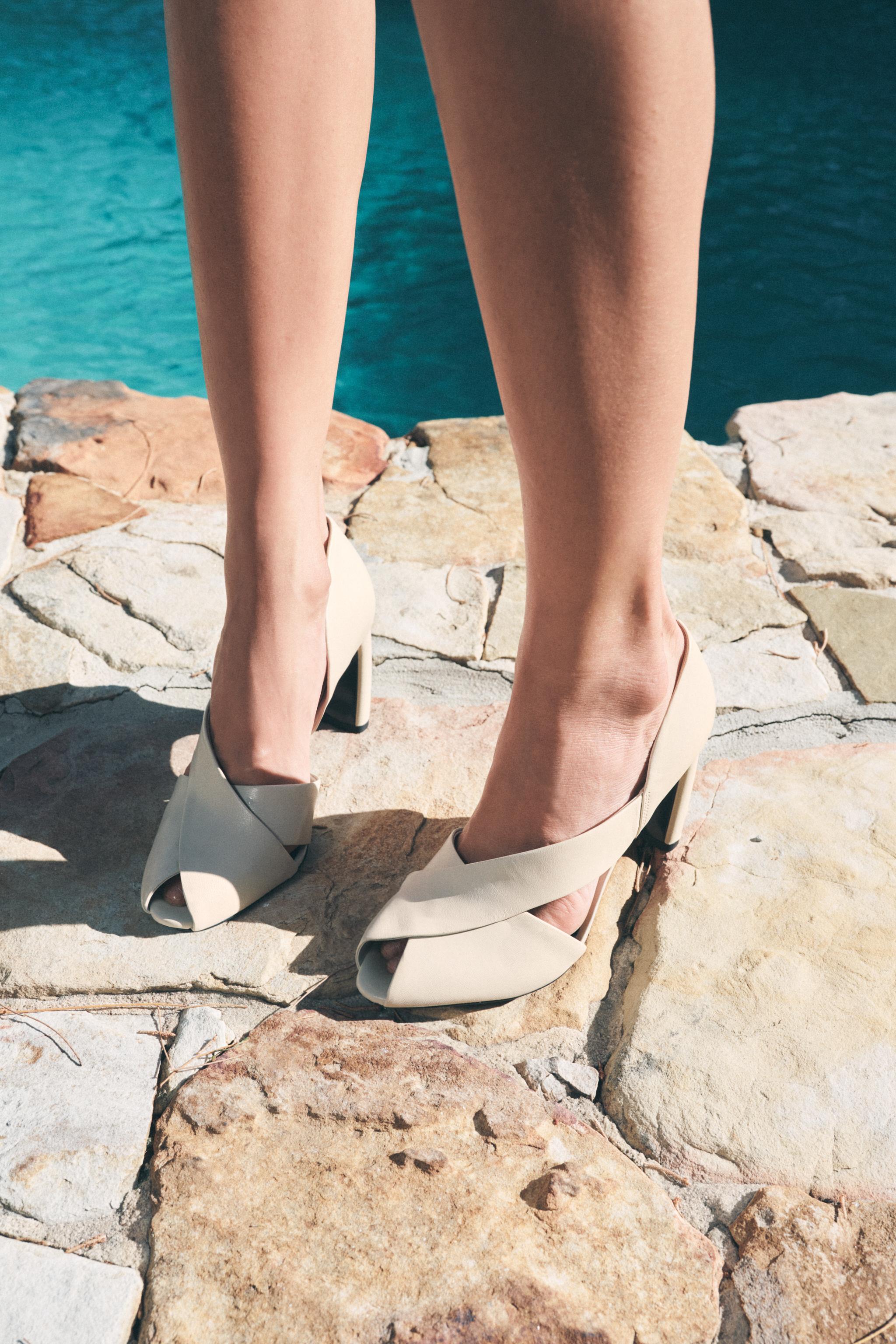 ASYMMETRIC LEATHER SANDALS - White | ZARA United States