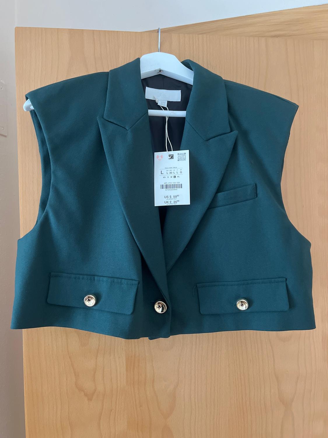 SHORT WAISTCOAT WITH FLAPS - Image 2