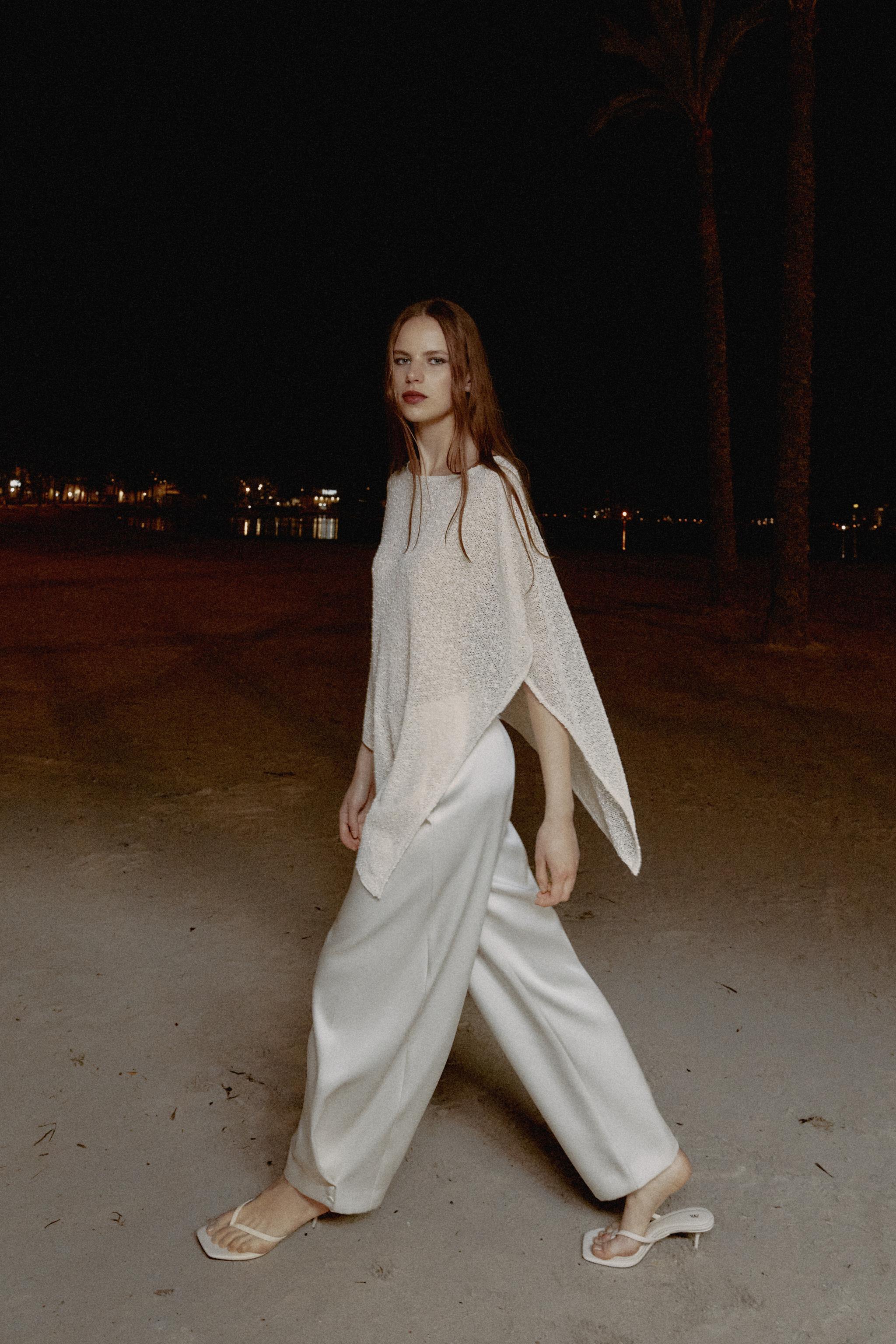 Женские топы Zara METALLIC THREAD ASYMMETRIC CAPE