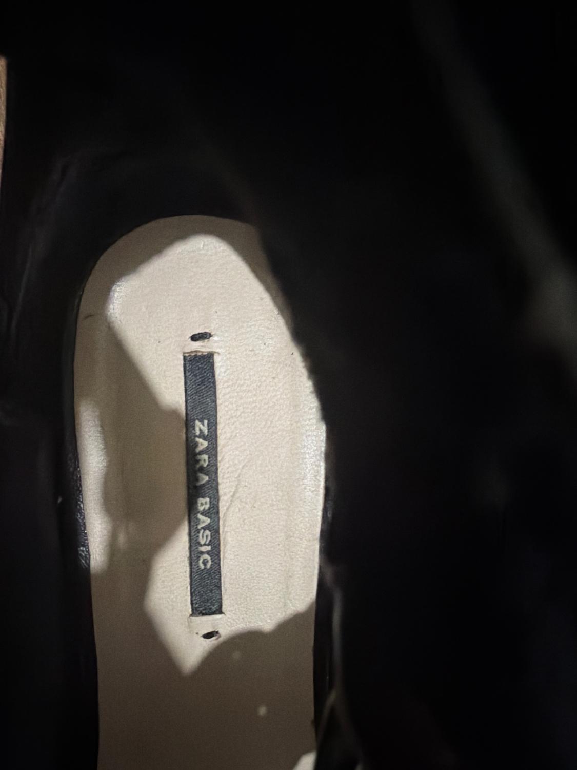 FLAT POINTED TOE FLATS WITH BUCKLES - Image 2