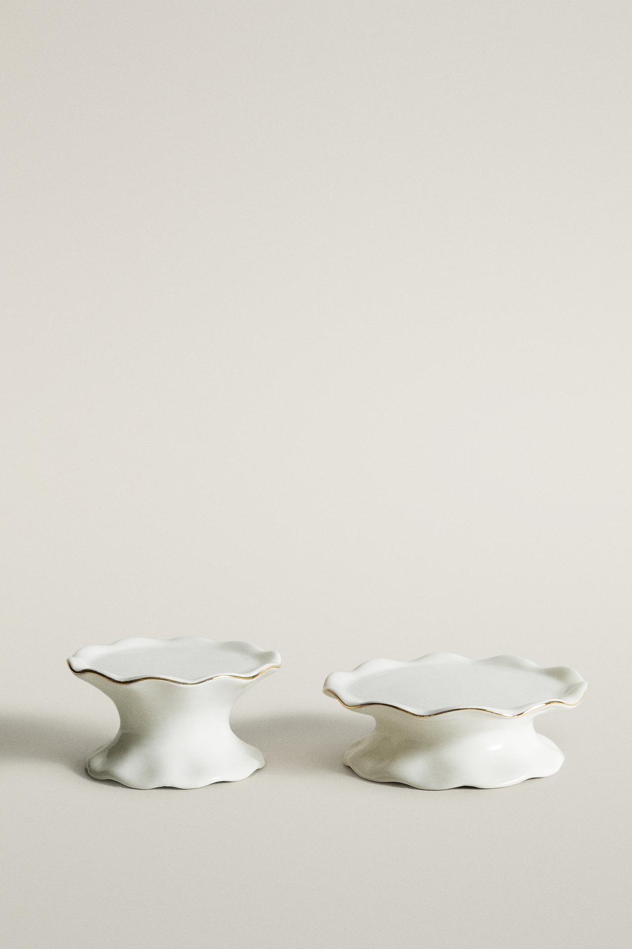 CHRISTMAS WAVY PORCELAIN CANDLE HOLDER