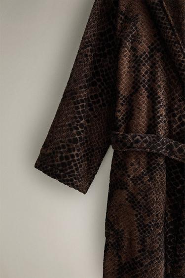 ANIMAL PRINT VELOUR DRESSING GOWN - Brown by Zara - Image 2
