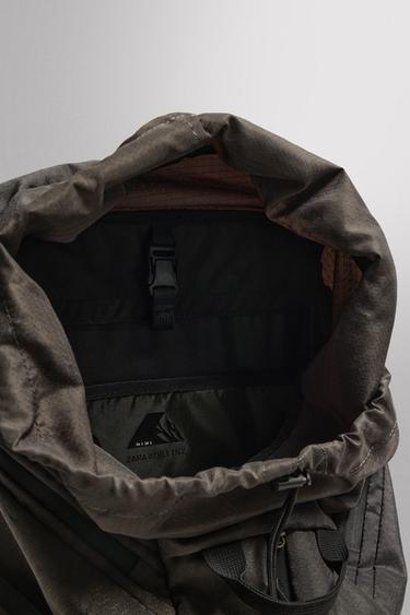 SAC À DOS DE SPORT 55L - Gris de Zara - Image 10