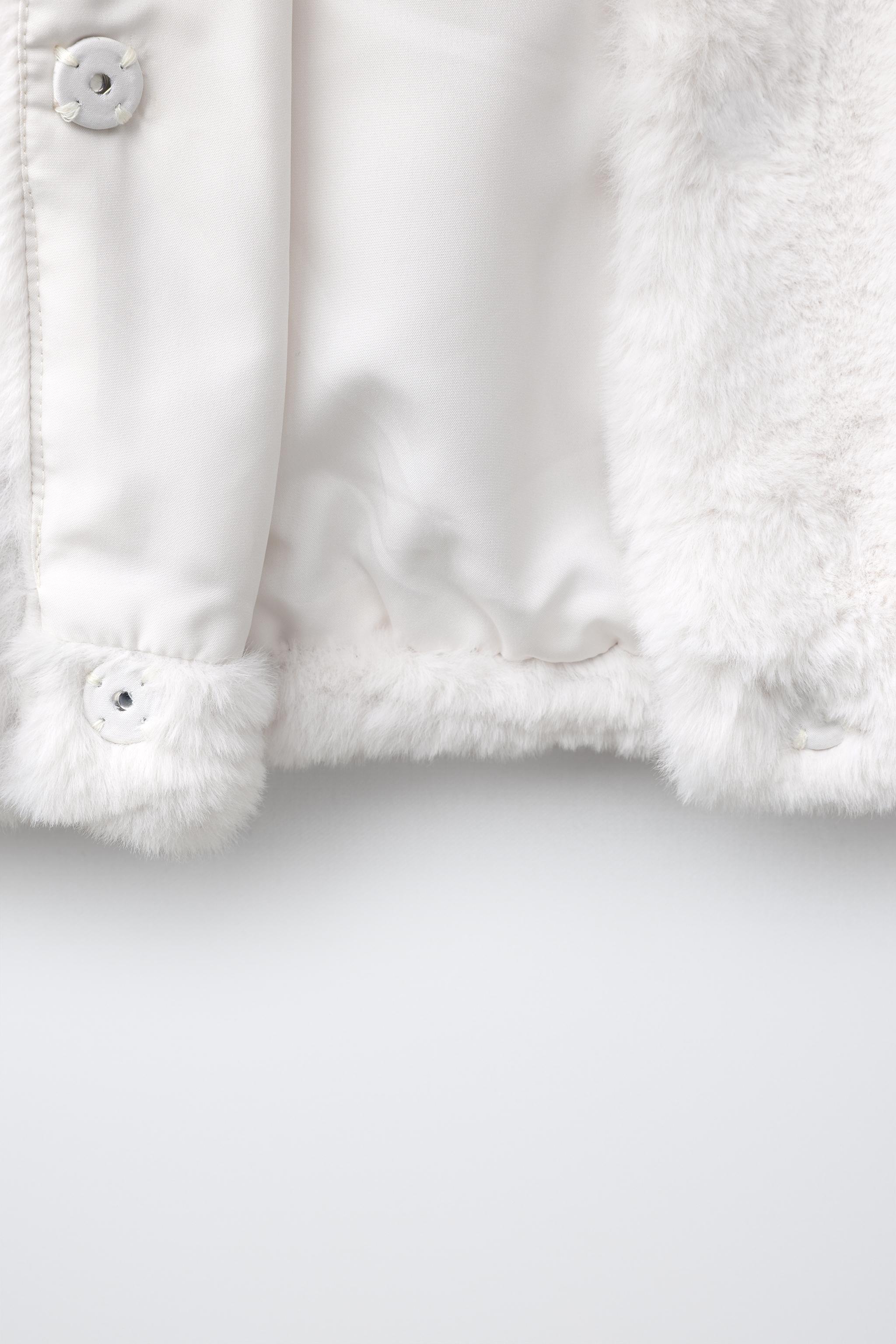 FAUX-FUR HOODIE VEST