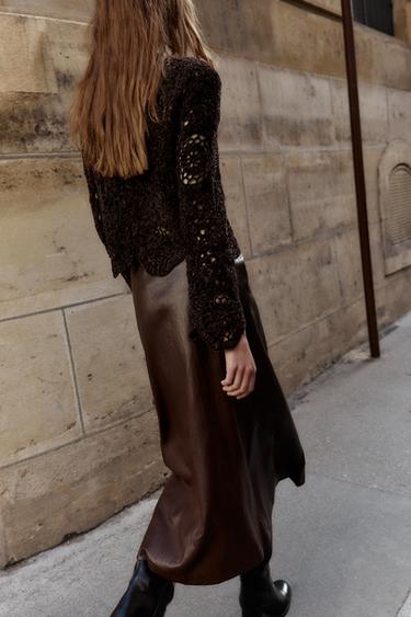 HAUT EN CROCHET À MANCHES LONGUES - Marron foncé de Zara - Image 4