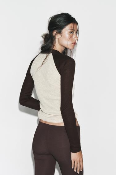 T-SHIRT COL POLO EN CONTRASTE - Beige chiné de Zara - Image 3