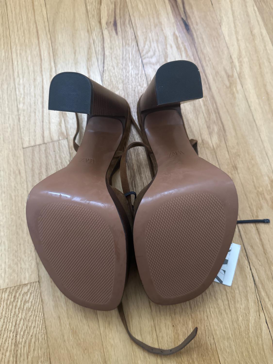 CHUNKY HEELED PLATFORM SUEDE SANDALS - Image 3