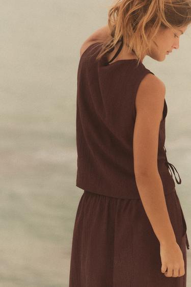 TOP GILET EFFET PLISSÉ - Bordeaux de Zara - Image 3