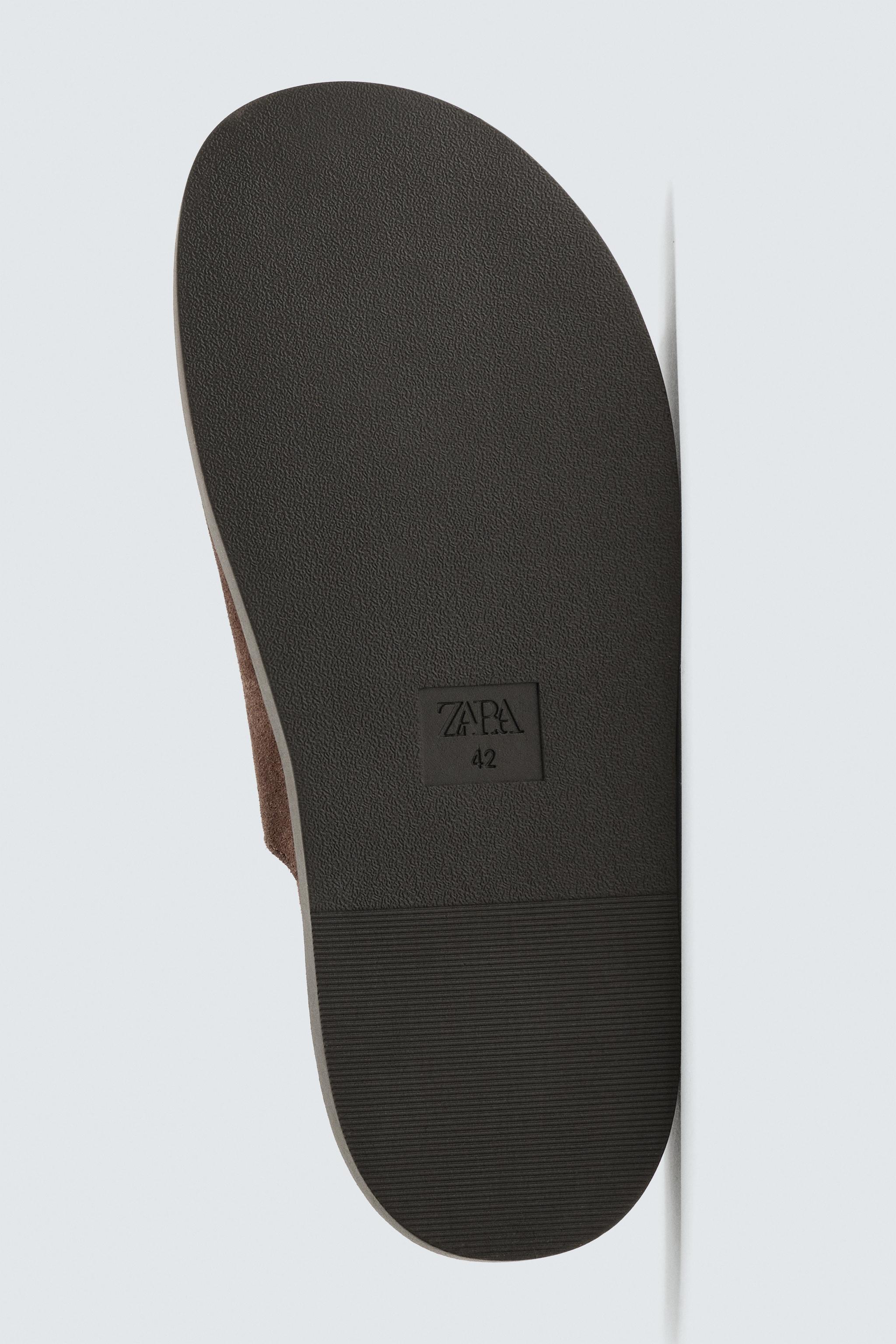 LEATHER SANDALS