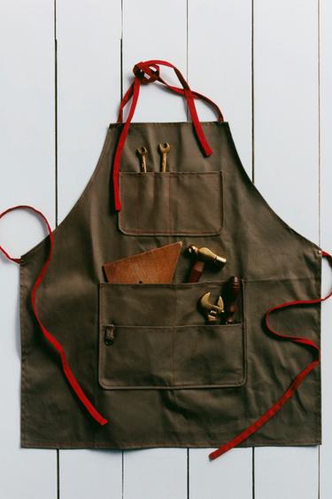 DELANTAL ALGODÓN CARPINTERO - Khaki de Zara