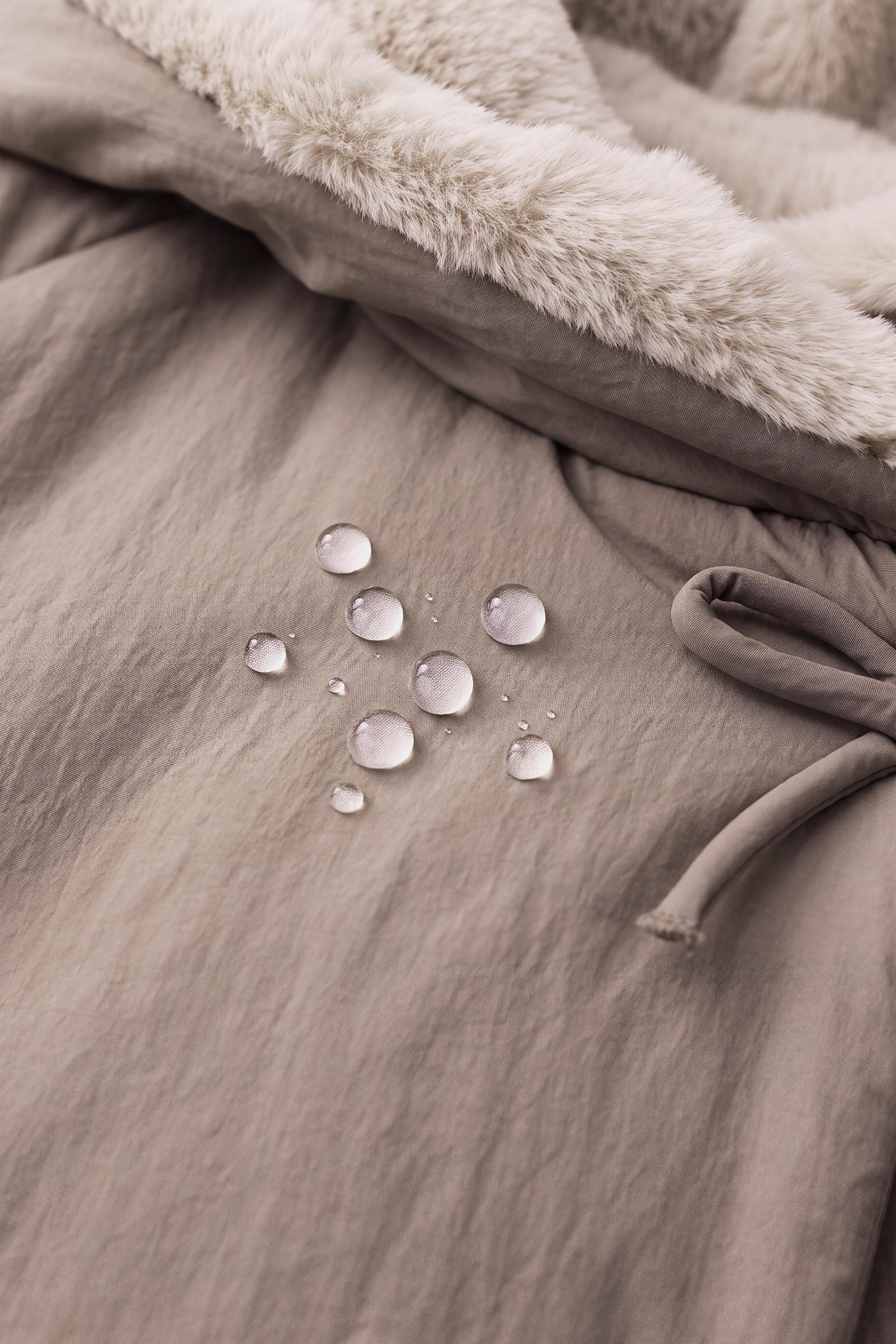 MANTEAU EFFET FOURRURE DÉPERLANT