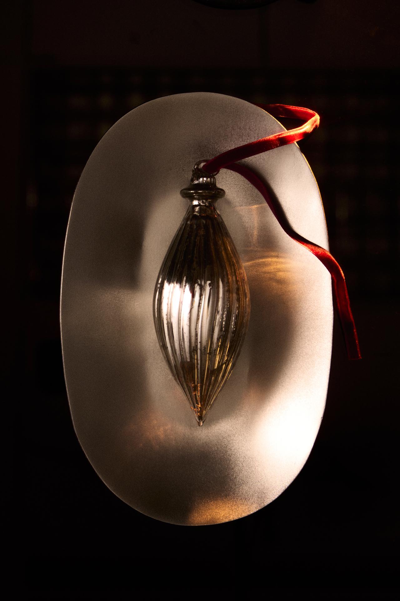 ELONGATED DROP CHRISTMAS TREE ORNAMENT — Silver