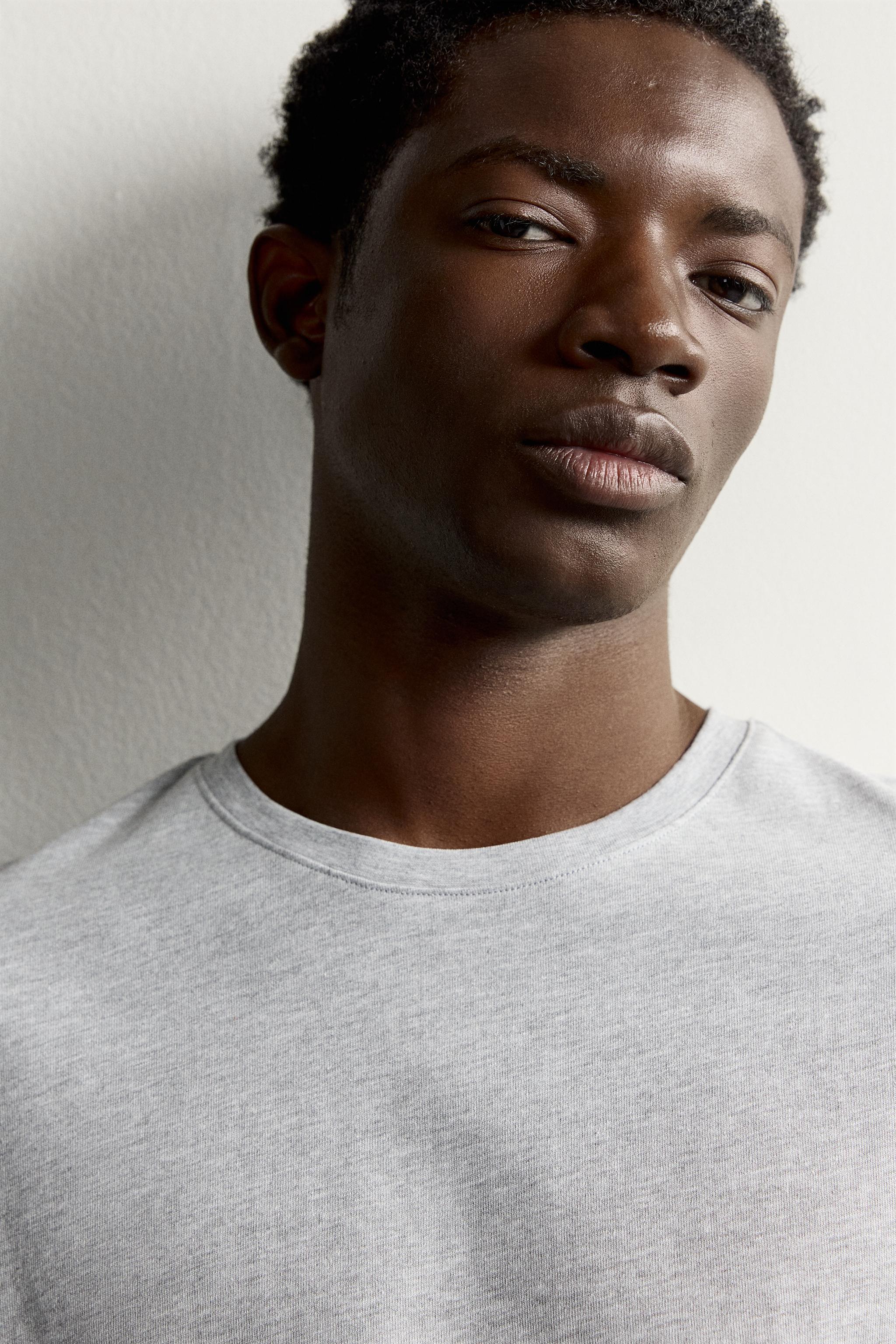 T-SHIRT COUPE REGULAR