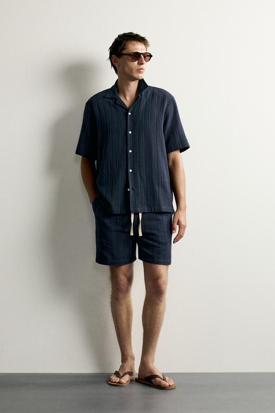 BERMUDA RELAXED FIT ESTRUCTURA - Marino de Zara - Imagen 0