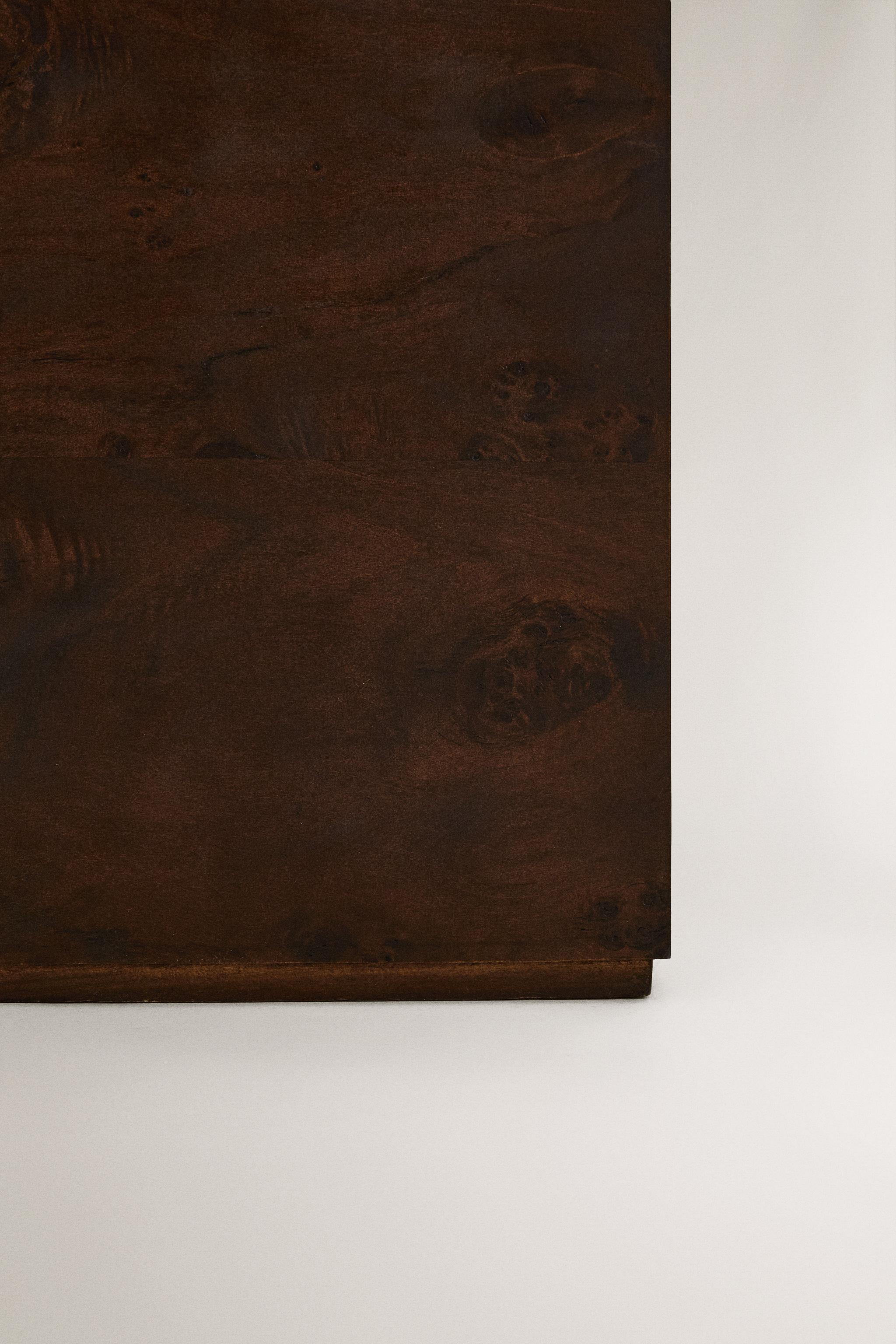 ROOT WOOD CUBE TABLE