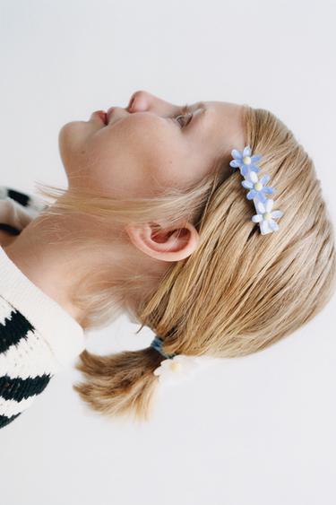 PACK OF SHEEPSKIN SLIDE AND TWO DAISY HAIR TIES - Light blue by Zara