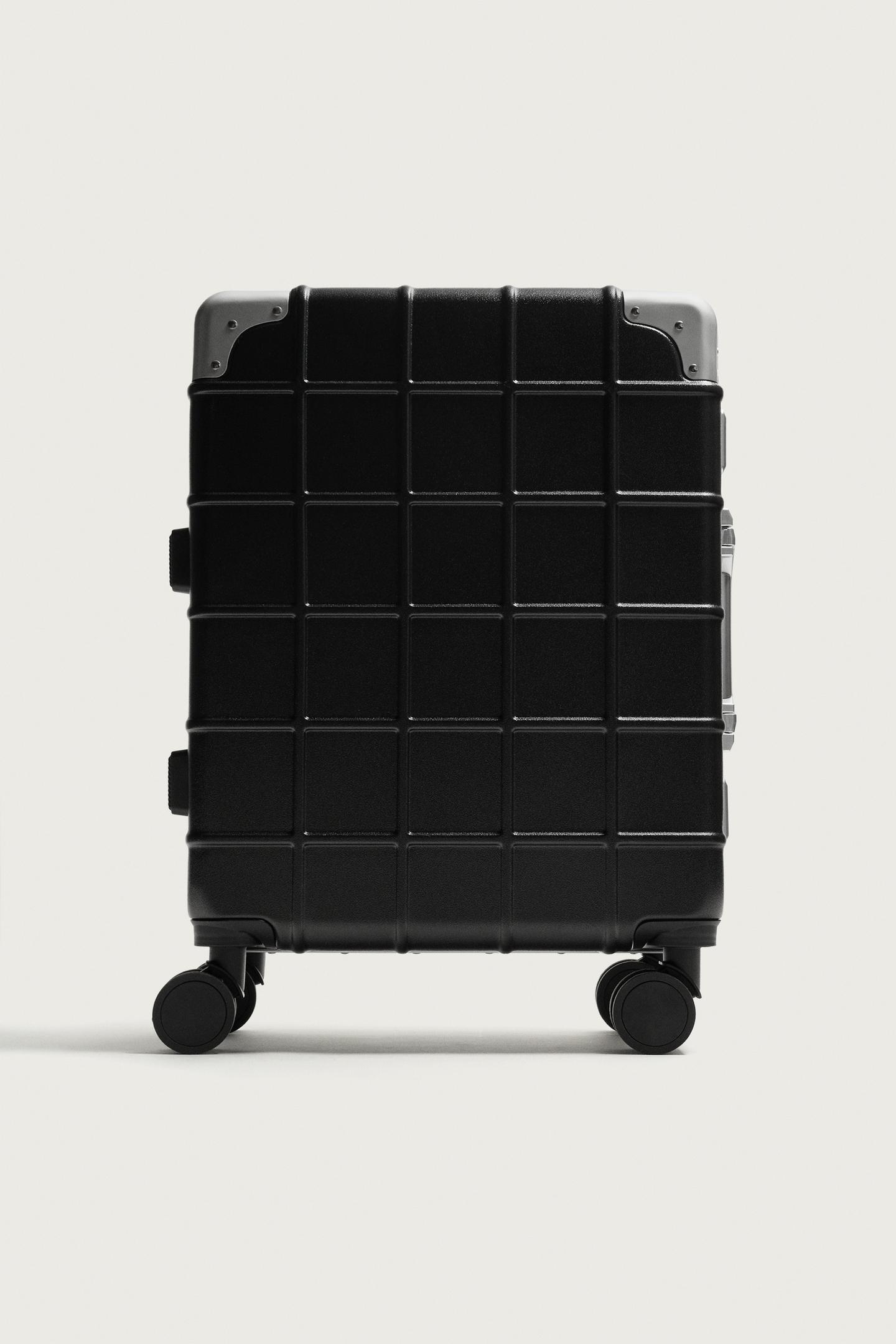 Мужской чемодан Zara Travel Suitcase, цвет: Чёрный