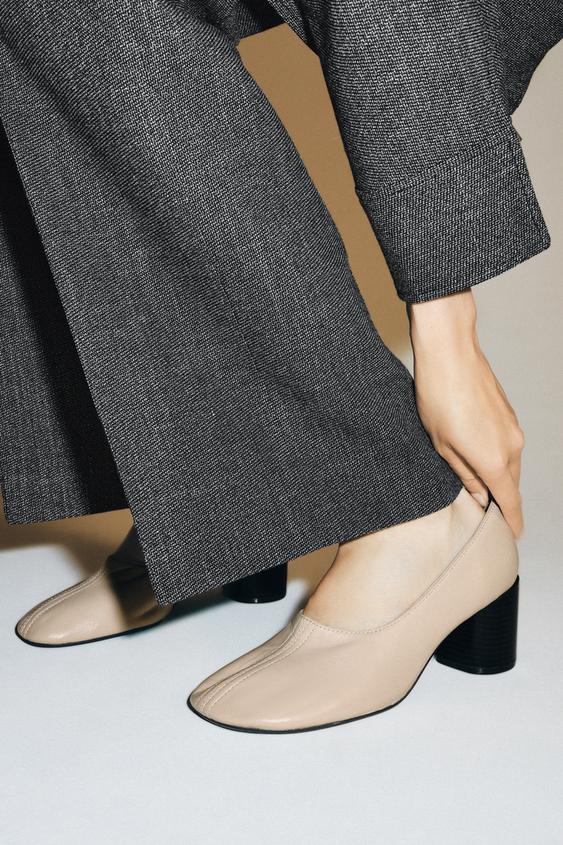 レザーヒールパンプスエクリュ0Zaraのレザーヒールパンプス - エクリュ - 画像 0