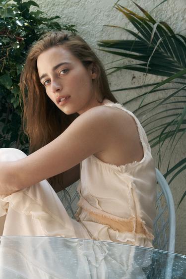 VESTIDO MIDI DESFIADO COM FOLHOS - Bege-claro da Zara