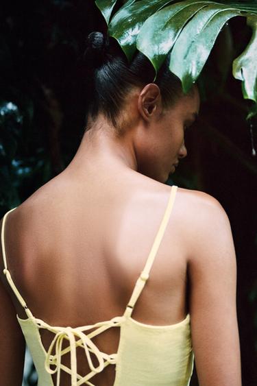 ROBE MIDI AVEC RAMIE VOLANTÉE - Jaune de Zara - Image 4