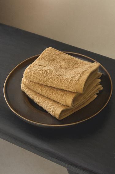 PACK OF HIGH-QUALITY COTTON HAND TOWELS (PACK OF 3) - Mustard by Zara