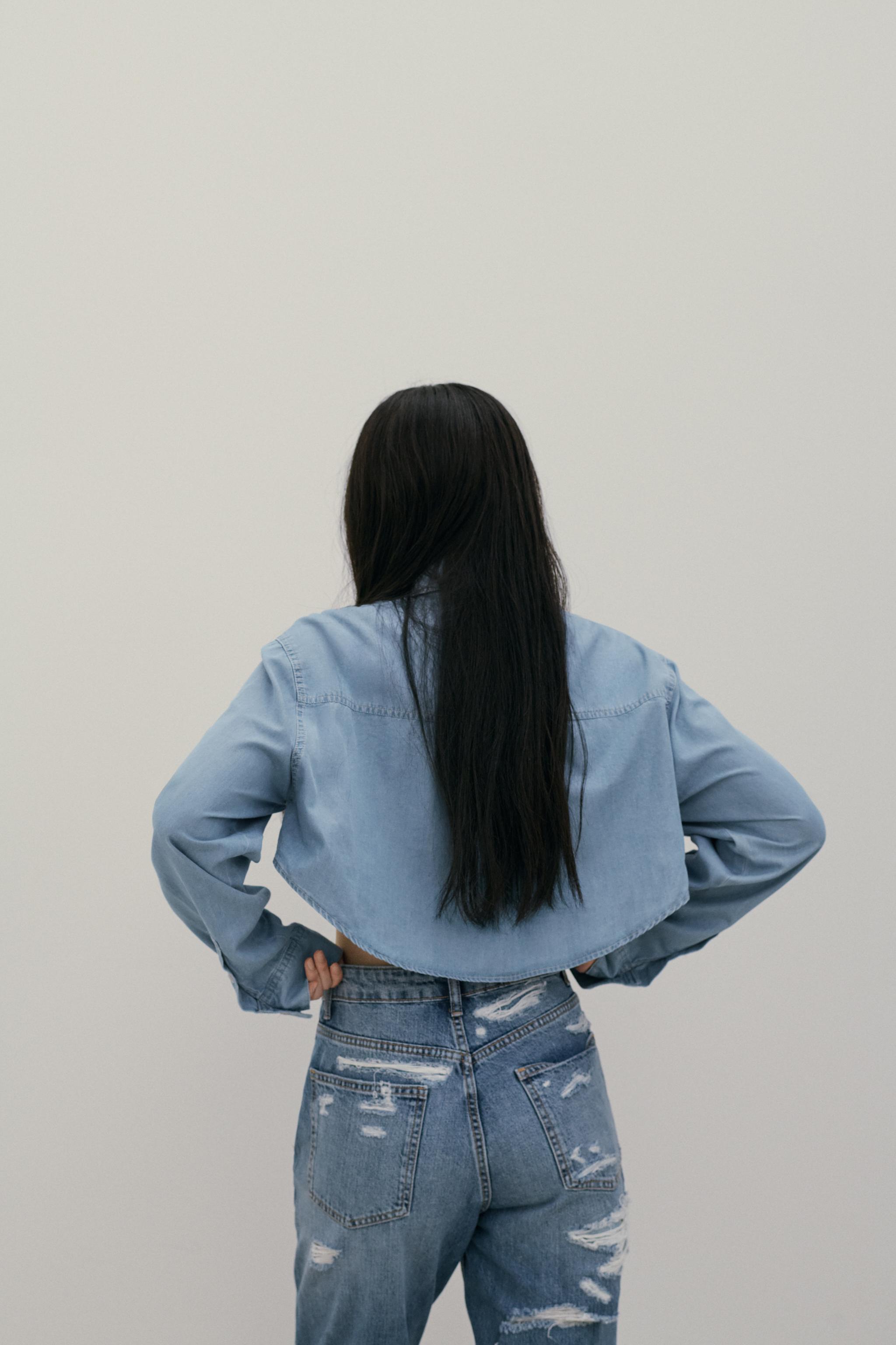 クロップド丈デニムシャツ - ブルー | ZARA Japan / 日本