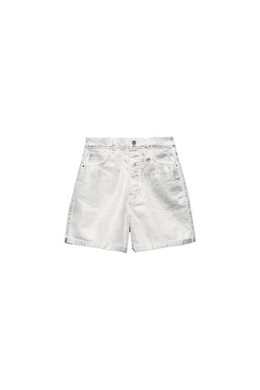 White denim shorts with five pockets and button fastening, displayed on a white background.
