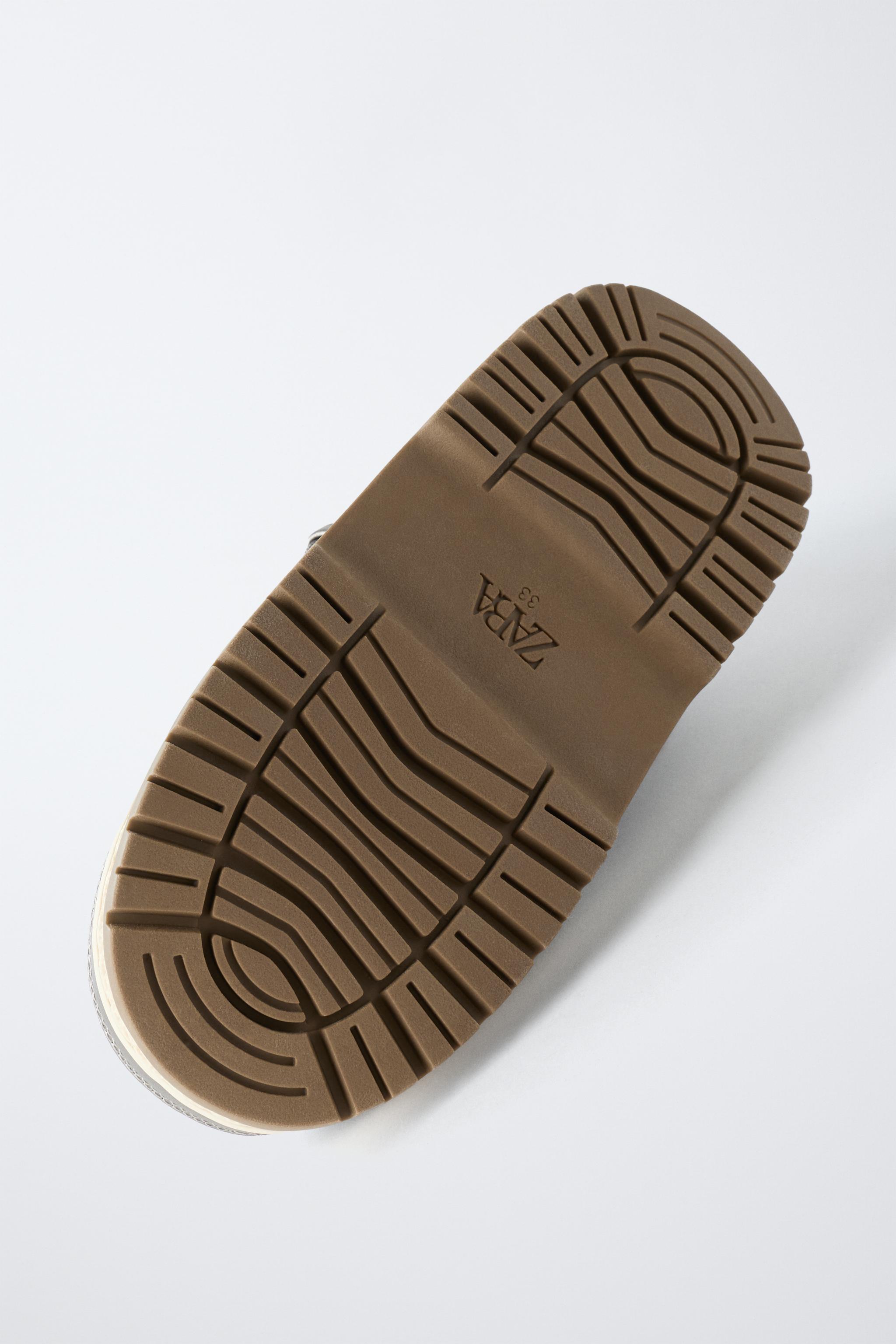 METALLIC ANKLE BOOTS