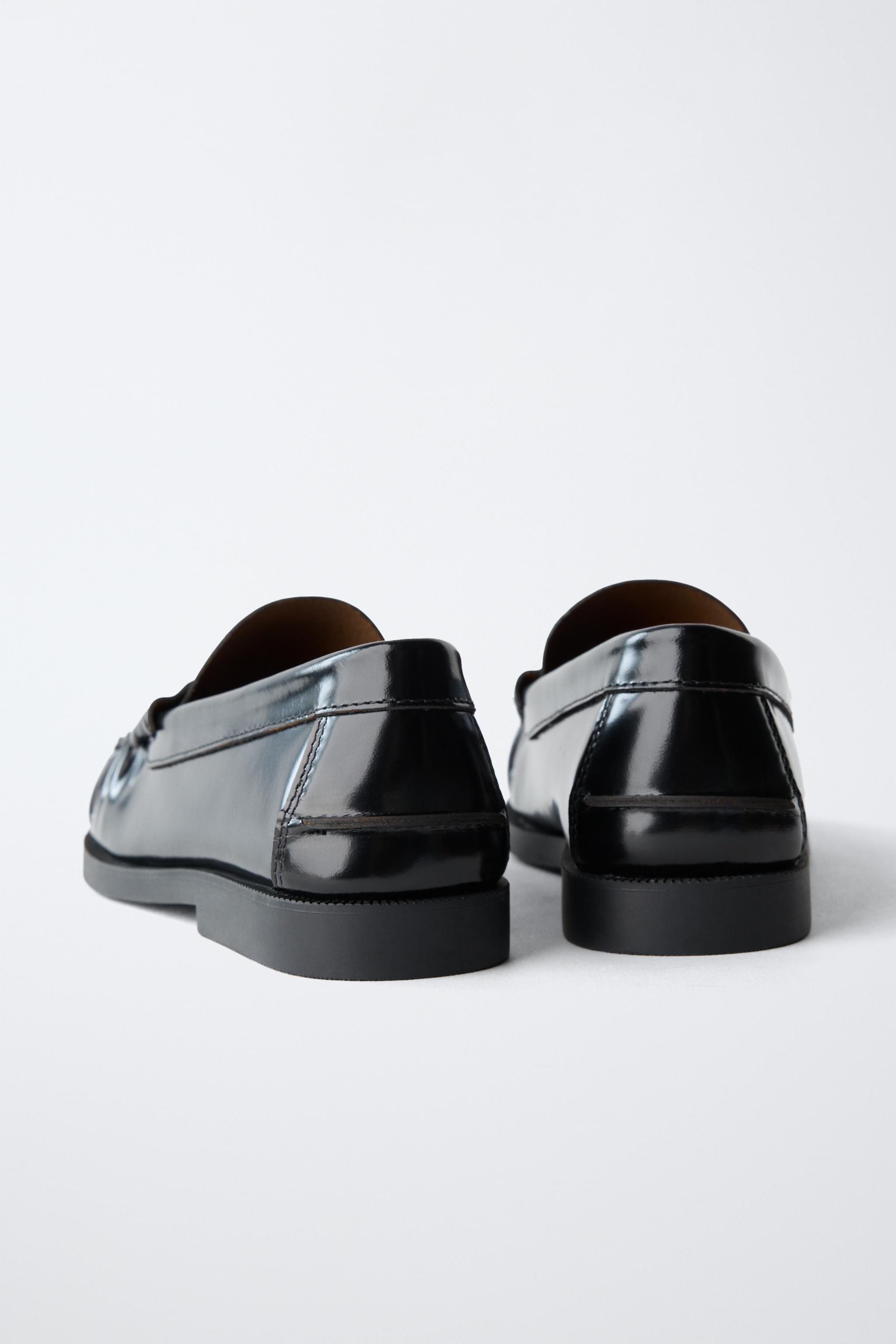 LEATHER LOAFERS