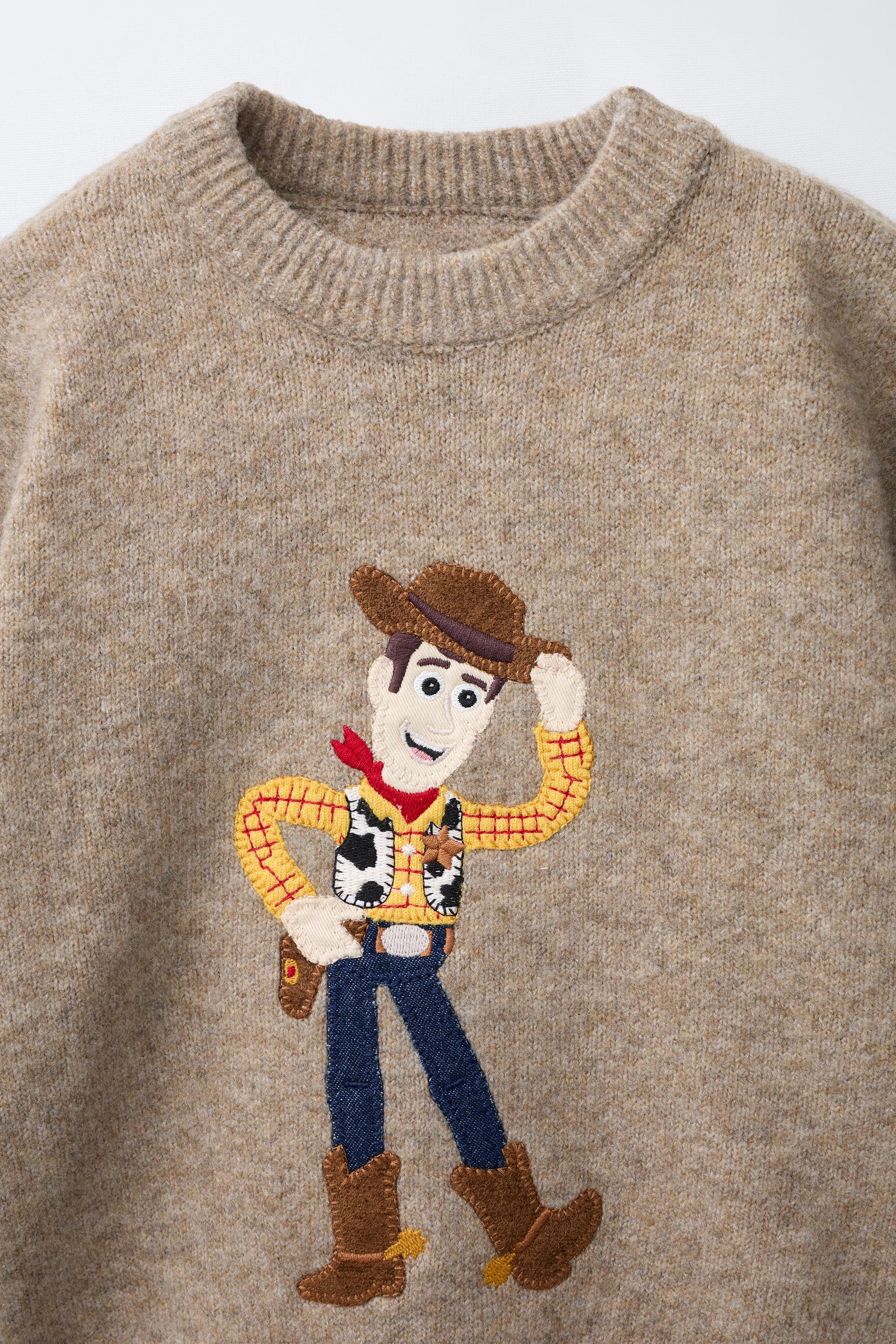PULL EN MAILLE BRODÉ TOY STORY © DISNEY PIXAR