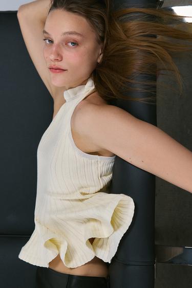 TOP PUNTO PEPLUM - Crudo de Zara