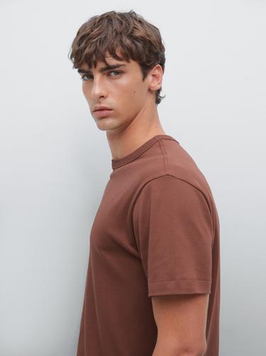 Camiseta manga corta 100% algodón - 353 de Zara