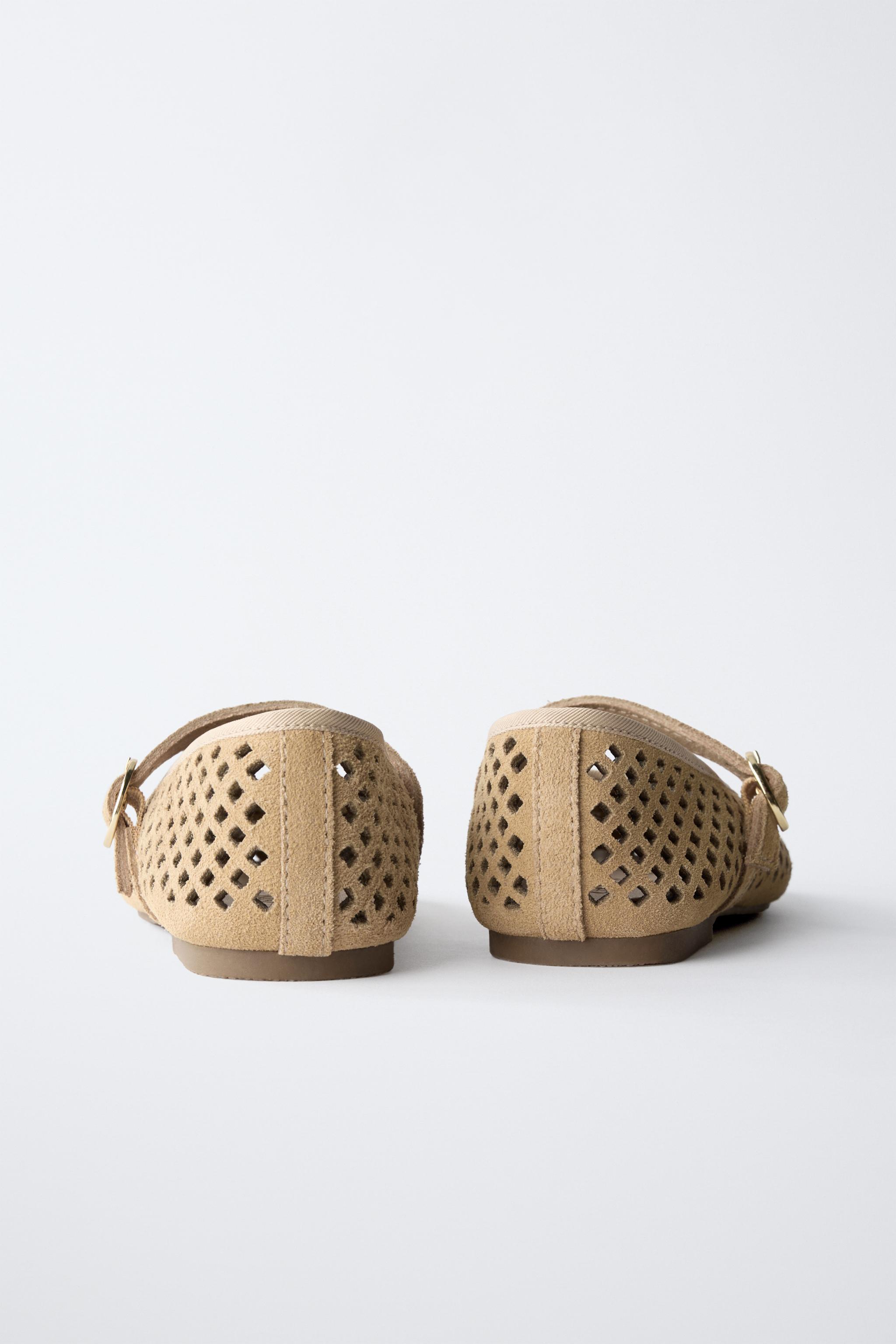 SAPATILHA DE COURO CALADA - Marrom-areia | ZARA Brasil