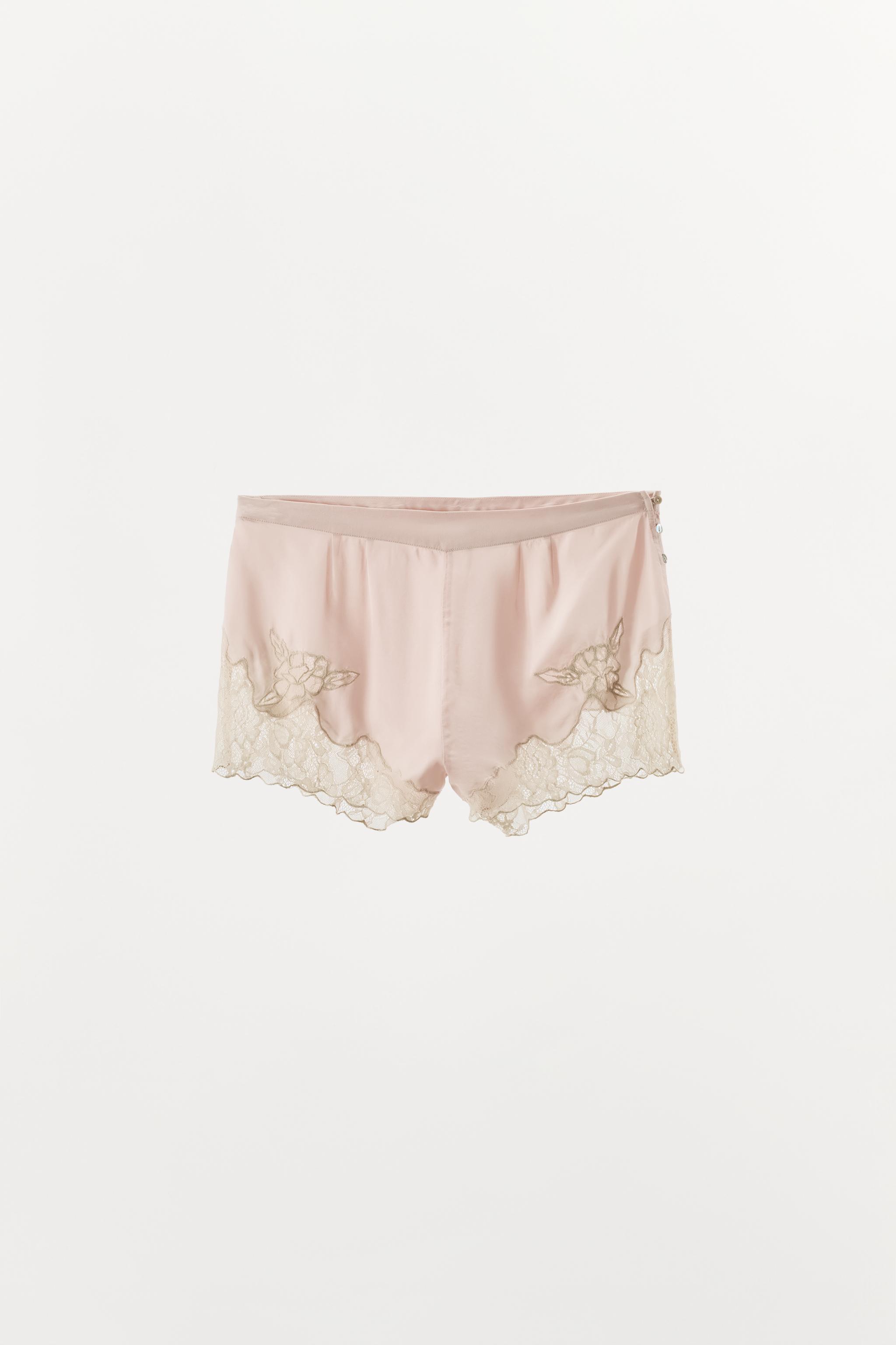 SHORT SATINÉ BRODERIES ET DENTELLE