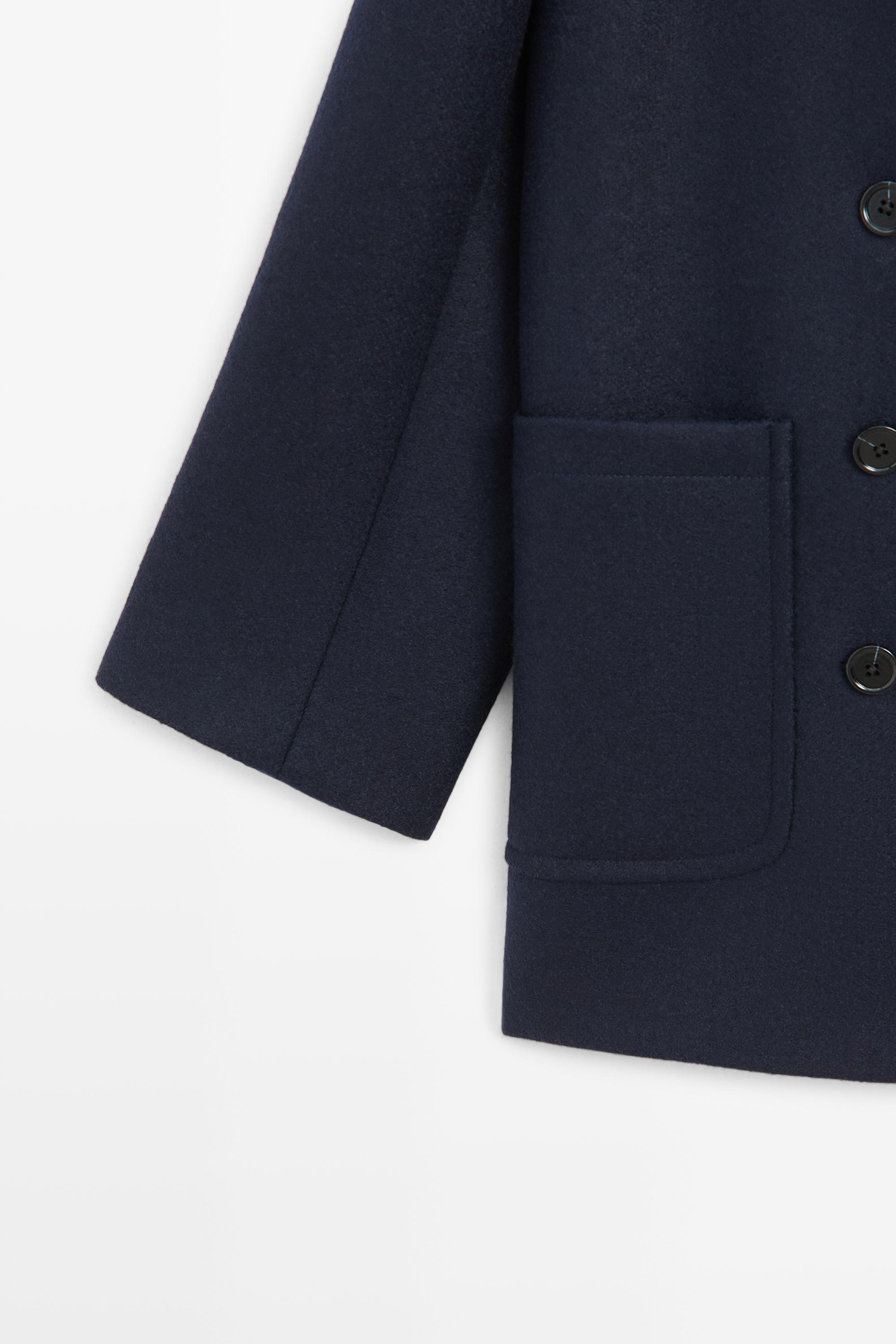Medium double-breasted coat