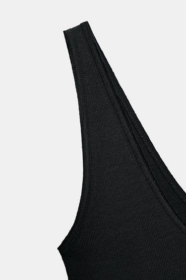 TOP ESCOTE PICO RIB - Negro de Zara