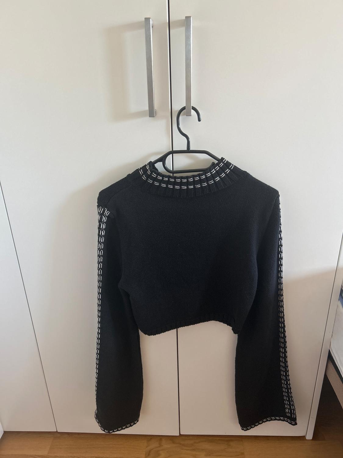 KNIT SWEATER WITH CONTRAST TOPSTITCHING - Image 2