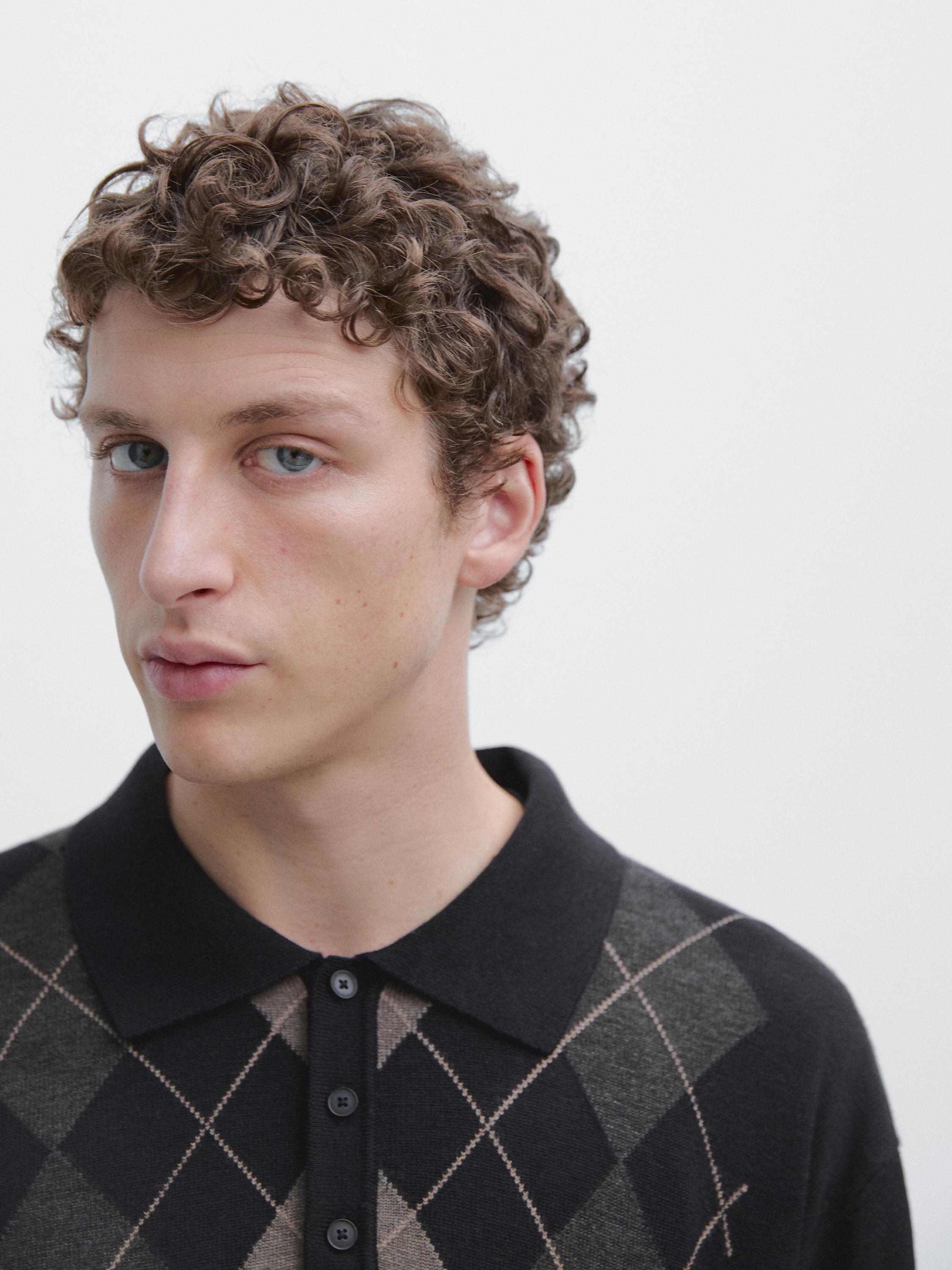 Knit sweater with argyle detailing